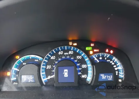 2014 Toyota Camry Hybrid Le z USA, uszkodzony, nr VIN 4T1BD1FK9EU141463